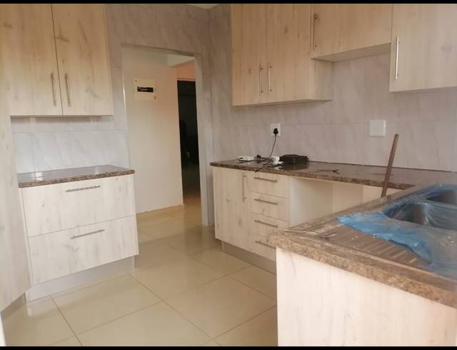 3 BEDROOM FREEHOLD FOR SALE IN GELUKSDAL